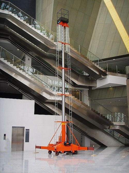 液壓升降平臺-套缸式 液壓升降平臺-套缸式