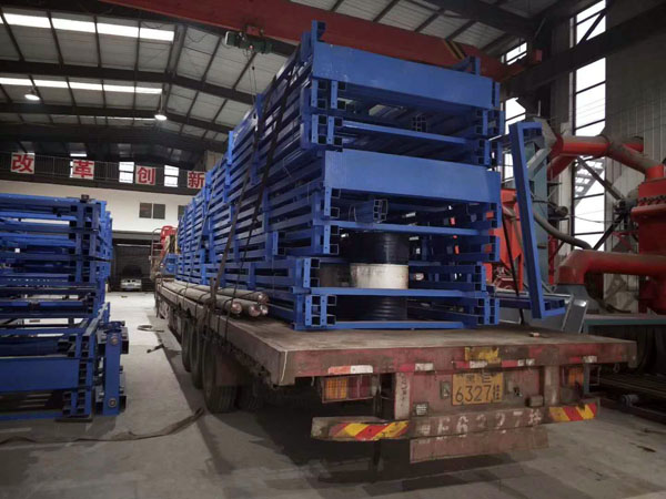 鏈條式液壓升降平臺(tái) 鏈條式液壓升降平臺(tái)