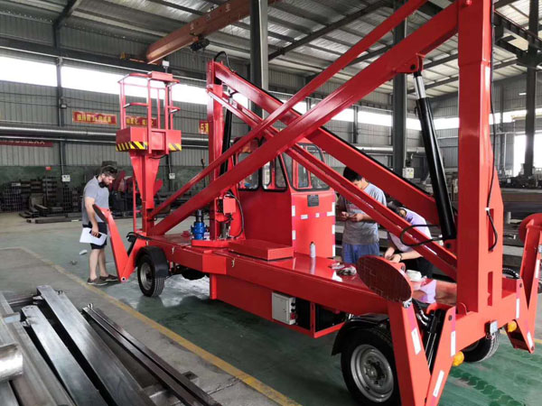 曲臂式液壓升降平臺 曲臂式液壓升降平臺