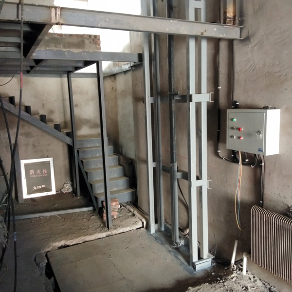 導(dǎo)軌式液壓升降貨梯 導(dǎo)軌式液壓升降貨梯