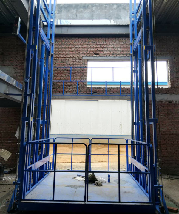 液壓升降平臺(tái)圖片 液壓升降平臺(tái)圖片