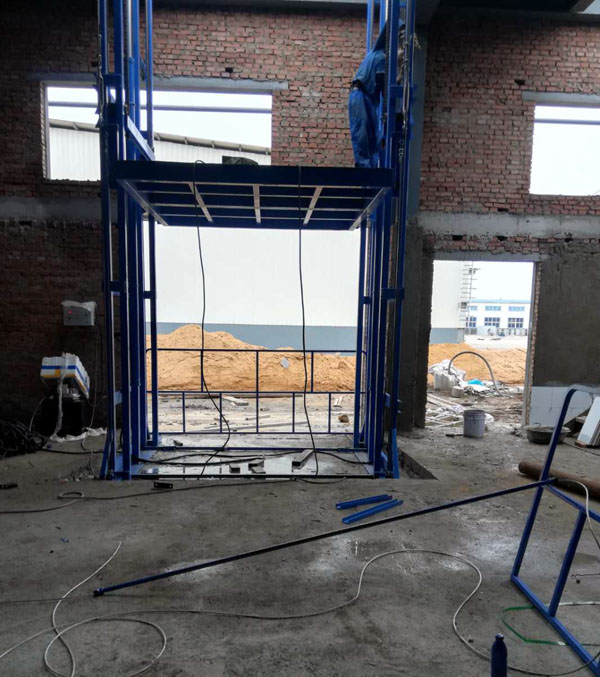 鏈條式液壓升降機(jī) 鏈條式液壓升降機(jī)